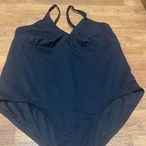 Catalina Elegant Black Swimsuit Size 3X